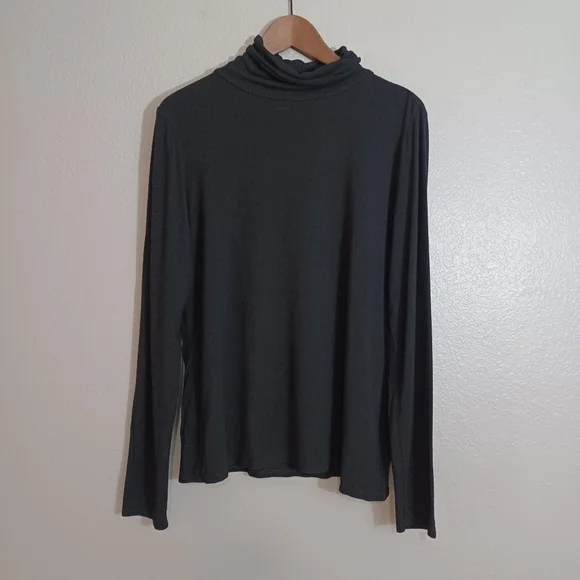 SET OF Ralph Lauren & Investments Women's Black Turtleneck Tops Size Large 2 Ct. - Picture 5 of 8